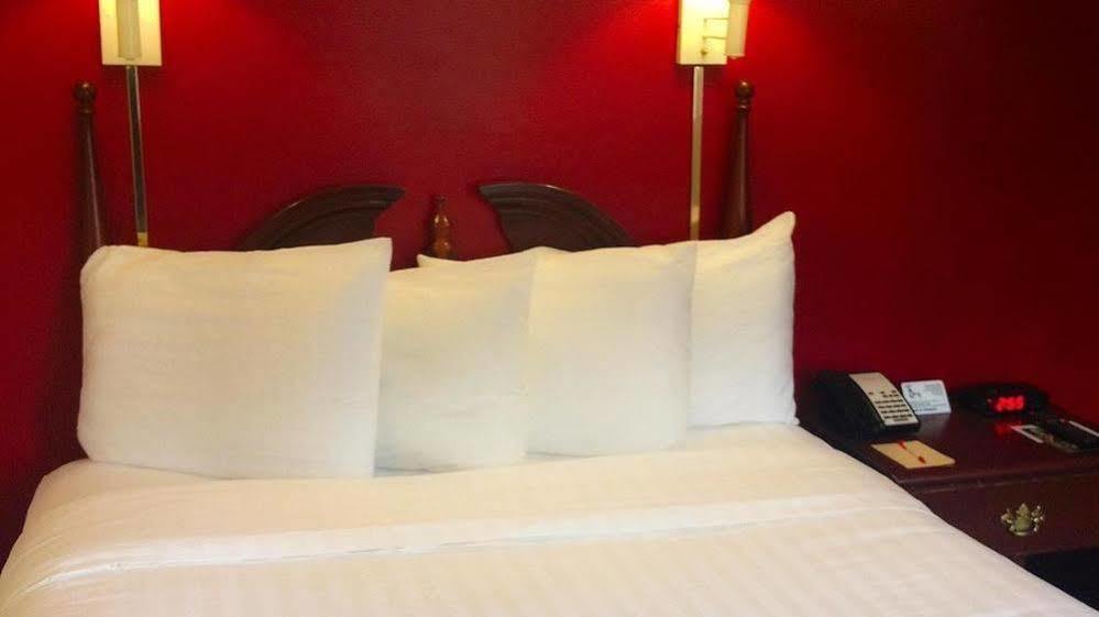 Found Hotel Boston Common Bagian luar foto